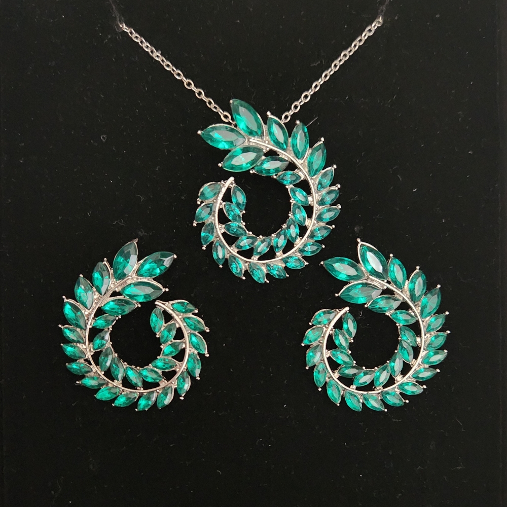 Silver And Green Leaf Design Necklace And Earring Set